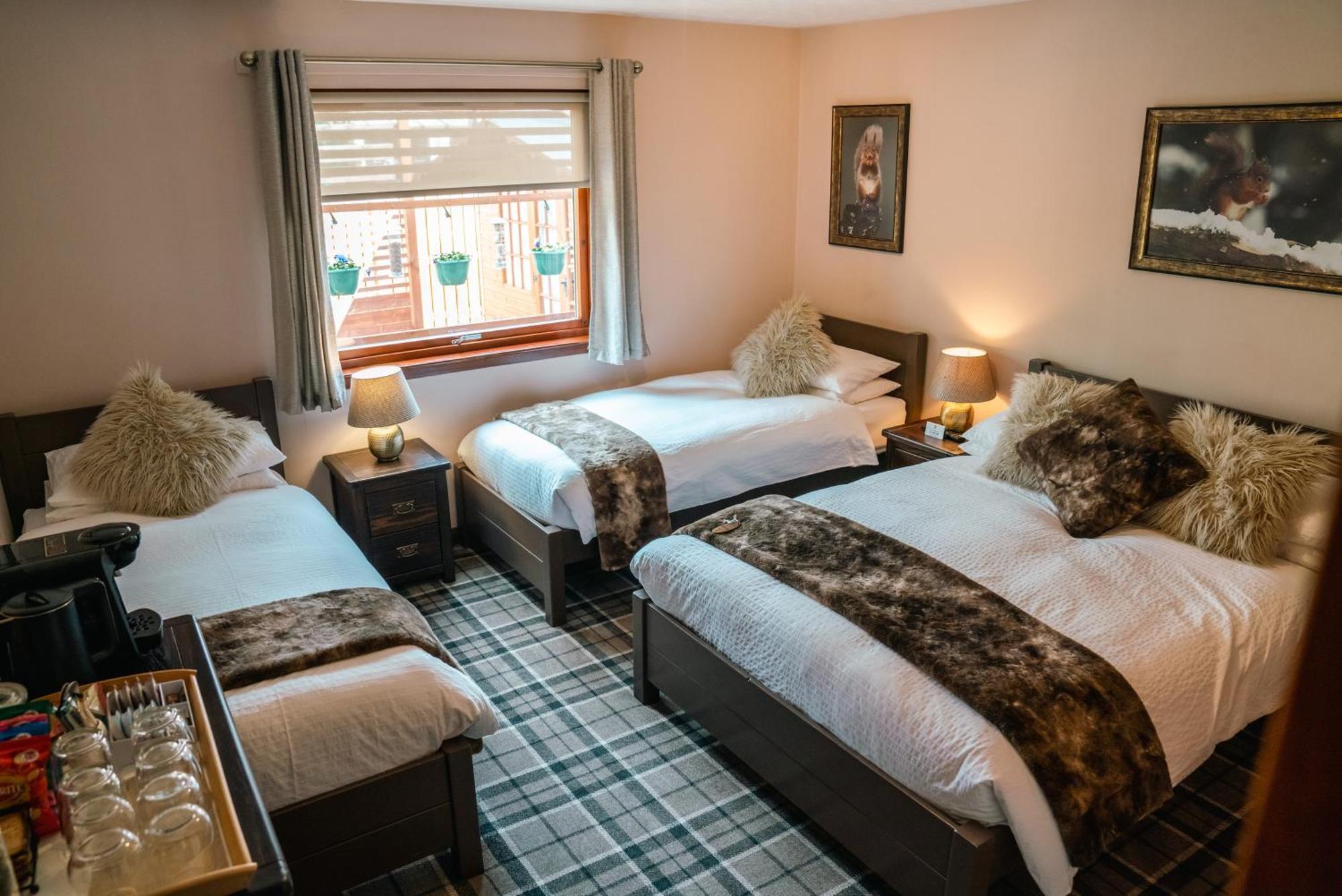 Eriskay B&B And Aviemore Glamping Exterior photo